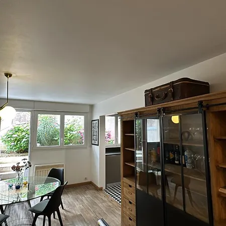 Avec Terrasse Dans Le 13e Parigi